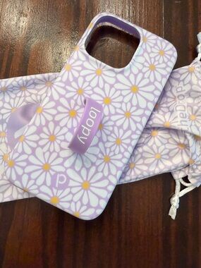 Loopy Case Lavender Daisy Phone Case and Grip IPhone 13Pro NWOT